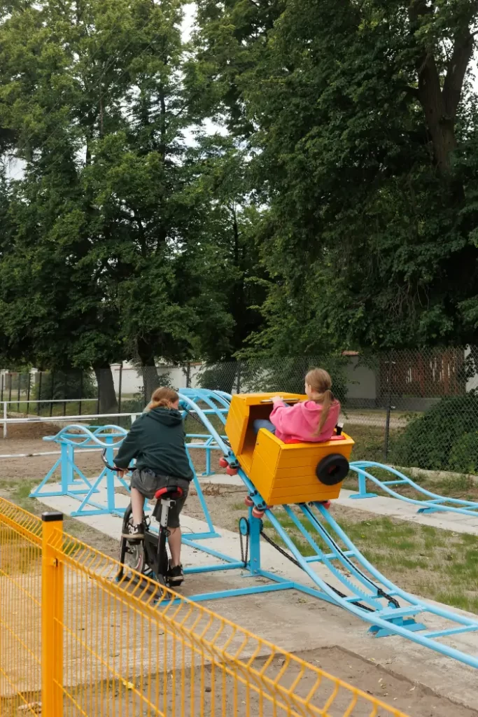 zjeżdzalnia dla dzieci